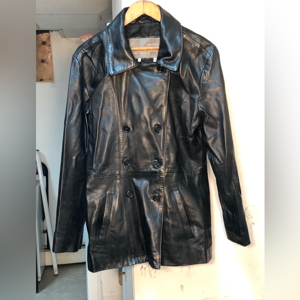 Leather Accomplice - Picture 3 of 5